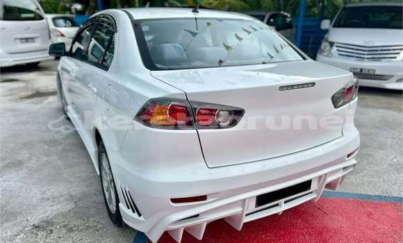 Buy Used Mitsubishi Lancer White Car in Bandar Seri Begawan in Brunei-Muara Buy Used Mitsubishi Lancer White Car in Bandar Seri Begawan in Brunei-Muara