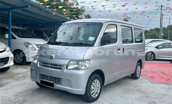 Buy Used Daihatsu Gran Move Other Car in Bandar Seri Begawan in Brunei-Muara