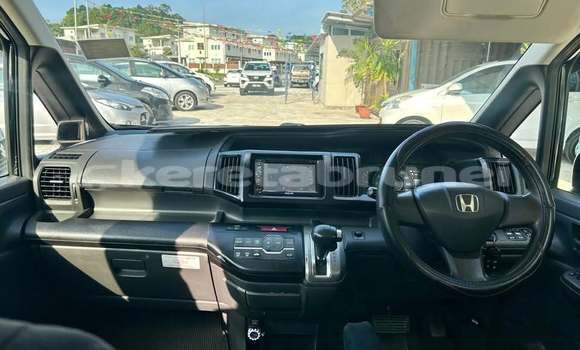 Buy Used Honda Stepwgn Black Car in Bandar Seri Begawan in Brunei-Muara Buy Used Honda Stepwgn Black Car in Bandar Seri Begawan in Brunei-Muara