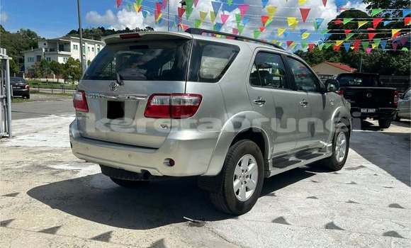 Buy Used Toyota Fortuner White Car in Bandar Seri Begawan in Brunei-Muara Buy Used Toyota Fortuner White Car in Bandar Seri Begawan in Brunei-Muara