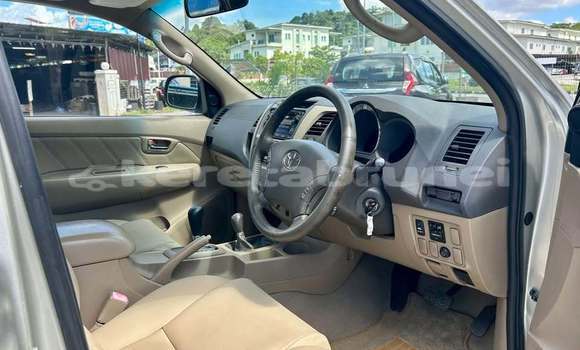 Buy Used Toyota Fortuner White Car in Bandar Seri Begawan in Brunei-Muara Buy Used Toyota Fortuner White Car in Bandar Seri Begawan in Brunei-Muara