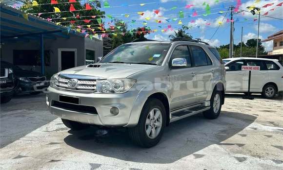 Buy Used Toyota Fortuner White Car in Bandar Seri Begawan in Brunei-Muara Buy Used Toyota Fortuner White Car in Bandar Seri Begawan in Brunei-Muara
