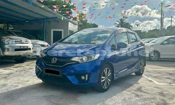 Buy Used Honda Jazz Blue Car in Bandar Seri Begawan in Brunei-Muara Buy Used Honda Jazz Blue Car in Bandar Seri Begawan in Brunei-Muara
