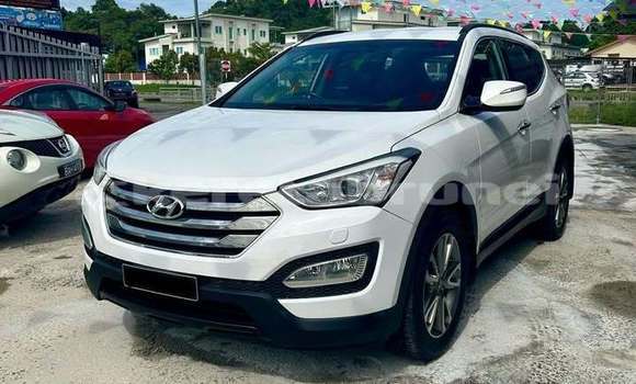 Buy Used Hyundai Santa Fe White Car in Bandar Seri Begawan in Brunei-Muara Buy Used Hyundai Santa Fe White Car in Bandar Seri Begawan in Brunei-Muara