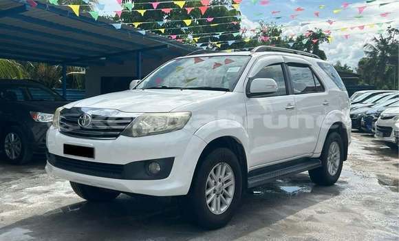 Buy Used Toyota Fortuner White Car in Bandar Seri Begawan in Brunei-Muara Buy Used Toyota Fortuner White Car in Bandar Seri Begawan in Brunei-Muara