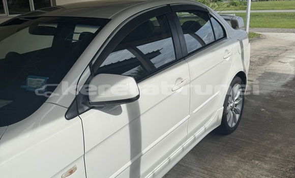 Buy Used Mitsubishi Lancer White Car in Seria in Belait Buy Used Mitsubishi Lancer White Car in Seria in Belait