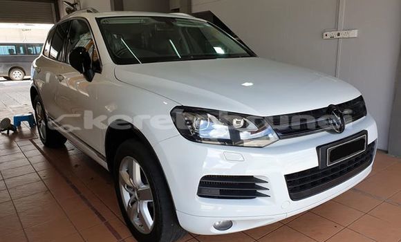 Buy Used Volkswagen Touareg White Car in Bandar Seri Begawan in Brunei-Muara Buy Used Volkswagen Touareg White Car in Bandar Seri Begawan in Brunei-Muara