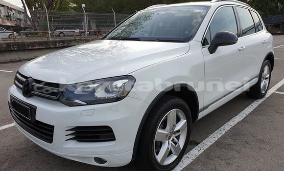Buy Used Volkswagen Touareg White Car in Bandar Seri Begawan in Brunei-Muara Buy Used Volkswagen Touareg White Car in Bandar Seri Begawan in Brunei-Muara