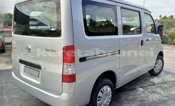 Buy Used Daihatsu Gran Move Other Car in Bandar Seri Begawan in Brunei-Muara Buy Used Daihatsu Gran Move Other Car in Bandar Seri Begawan in Brunei-Muara