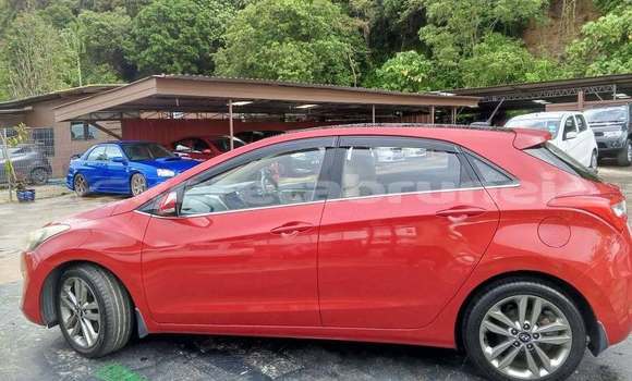 Buy Used Hyundai i30 Red Car in Bandar Seri Begawan in Brunei-Muara Buy Used Hyundai i30 Red Car in Bandar Seri Begawan in Brunei-Muara