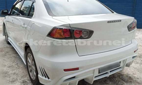 Buy Used Mitsubishi Lancer White Car in Bandar Seri Begawan in Brunei-Muara Buy Used Mitsubishi Lancer White Car in Bandar Seri Begawan in Brunei-Muara