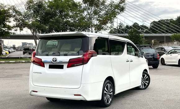 Buy Used Toyota Alphard White Car in Bandar Seri Begawan in Brunei-Muara Buy Used Toyota Alphard White Car in Bandar Seri Begawan in Brunei-Muara