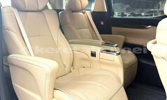 Buy Used Toyota Alphard White Car in Bandar Seri Begawan in Brunei-Muara Buy Used Toyota Alphard White Car in Bandar Seri Begawan in Brunei-Muara