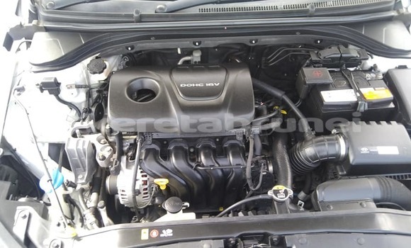 Buy Used Hyundai Elantra White Car in Bandar Seri Begawan in Brunei-Muara Buy Used Hyundai Elantra White Car in Bandar Seri Begawan in Brunei-Muara