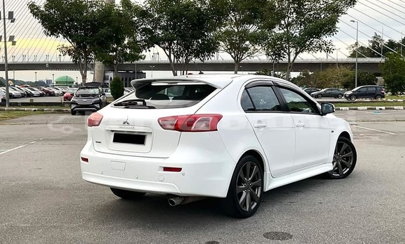 Buy Used Mitsubishi Galant White Car in Bandar Seri Begawan in Brunei-Muara Buy Used Mitsubishi Galant White Car in Bandar Seri Begawan in Brunei-Muara