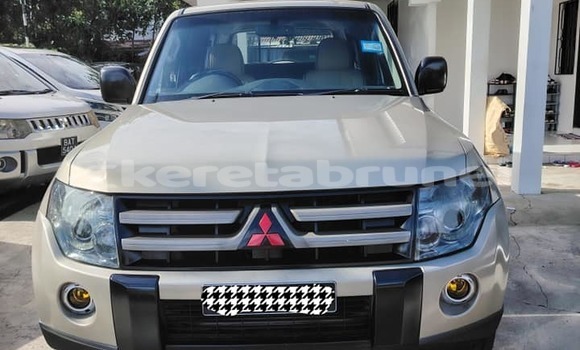 Buy Used Mitsubishi Pajero Other Car in Bandar Seri Begawan in Brunei-Muara Buy Used Mitsubishi Pajero Other Car in Bandar Seri Begawan in Brunei-Muara