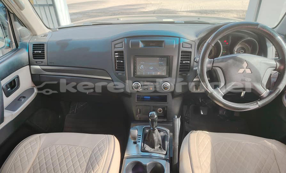 Buy Used Mitsubishi Pajero Other Car in Bandar Seri Begawan in Brunei-Muara Buy Used Mitsubishi Pajero Other Car in Bandar Seri Begawan in Brunei-Muara