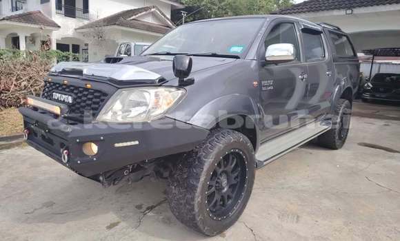 Buy Used Toyota Hilux Other Car in Bandar Seri Begawan in Brunei-Muara Buy Used Toyota Hilux Other Car in Bandar Seri Begawan in Brunei-Muara
