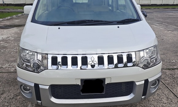 Buy Used Mitsubishi Delica Other Car in Bandar Seri Begawan in Brunei-Muara Buy Used Mitsubishi Delica Other Car in Bandar Seri Begawan in Brunei-Muara