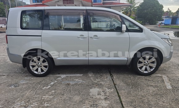 Buy Used Mitsubishi Delica Other Car in Bandar Seri Begawan in Brunei-Muara Buy Used Mitsubishi Delica Other Car in Bandar Seri Begawan in Brunei-Muara