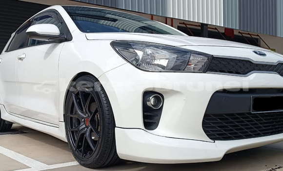 Buy Used Kia Rio White Car in Bandar Seri Begawan in Brunei-Muara Buy Used Kia Rio White Car in Bandar Seri Begawan in Brunei-Muara