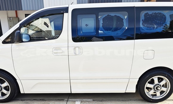 Buy Used Hyundai H1 White Car in Bandar Seri Begawan in Brunei-Muara Buy Used Hyundai H1 White Car in Bandar Seri Begawan in Brunei-Muara