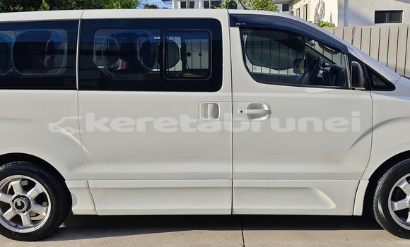 Buy Used Hyundai H1 White Car in Bandar Seri Begawan in Brunei-Muara Buy Used Hyundai H1 White Car in Bandar Seri Begawan in Brunei-Muara
