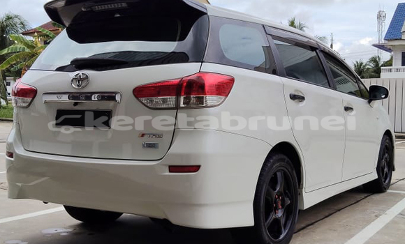 Buy Used Toyota Wish White Car in Bandar Seri Begawan in Brunei-Muara Buy Used Toyota Wish White Car in Bandar Seri Begawan in Brunei-Muara