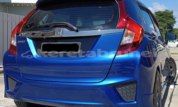 Buy Used Honda Jazz Blue Car in Bandar Seri Begawan in Brunei-Muara Buy Used Honda Jazz Blue Car in Bandar Seri Begawan in Brunei-Muara