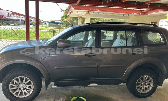 Buy Used Mitsubishi Pajero Sport Brown Car in Kuala Belait in Belait
