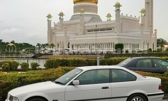 Buy Used BMW 3–Series White Car in Tutong in Tutong Buy Used BMW 3–Series White Car in Tutong in Tutong