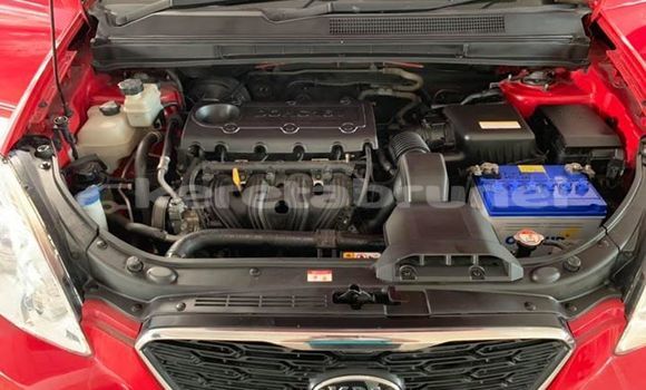 Buy Used Kia Carens Red Car in Bandar Seri Begawan in Brunei-Muara Buy Used Kia Carens Red Car in Bandar Seri Begawan in Brunei-Muara