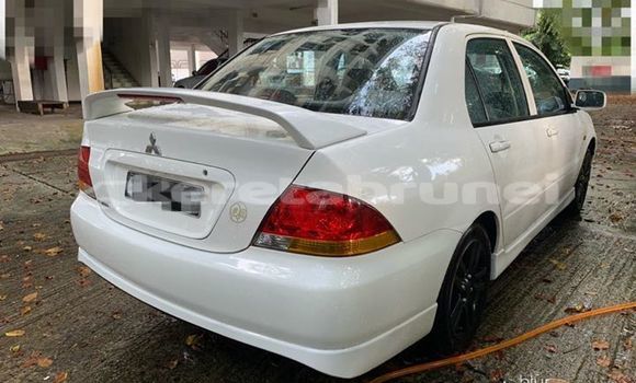 Buy Used Mitsubishi Lancer White Car in Bandar Seri Begawan in Brunei-Muara Buy Used Mitsubishi Lancer White Car in Bandar Seri Begawan in Brunei-Muara