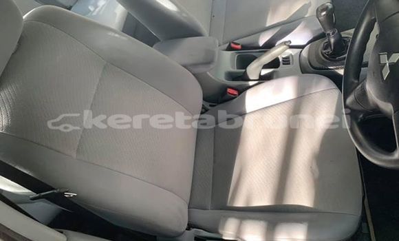 Buy Used Mitsubishi Lancer White Car in Bandar Seri Begawan in Brunei-Muara Buy Used Mitsubishi Lancer White Car in Bandar Seri Begawan in Brunei-Muara