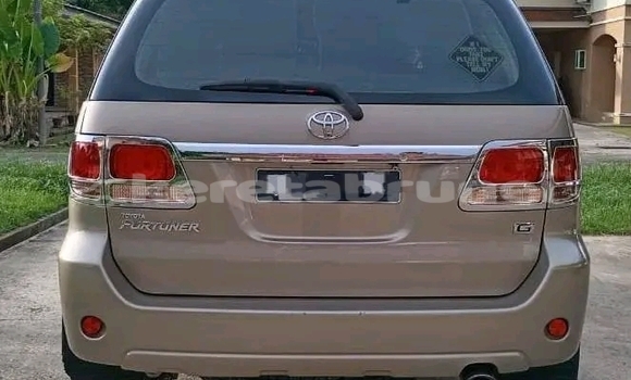 Buy Used Toyota Fortuner Other Car in Bandar Seri Begawan in Brunei-Muara Buy Used Toyota Fortuner Other Car in Bandar Seri Begawan in Brunei-Muara
