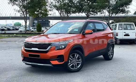 Buy Used Kia Sedona Red Car in Bandar Seri Begawan in Brunei-Muara Buy Used Kia Sedona Red Car in Bandar Seri Begawan in Brunei-Muara