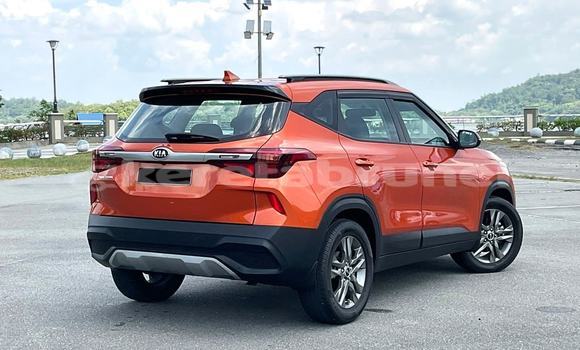 Buy Used Kia Sedona Red Car in Bandar Seri Begawan in Brunei-Muara Buy Used Kia Sedona Red Car in Bandar Seri Begawan in Brunei-Muara