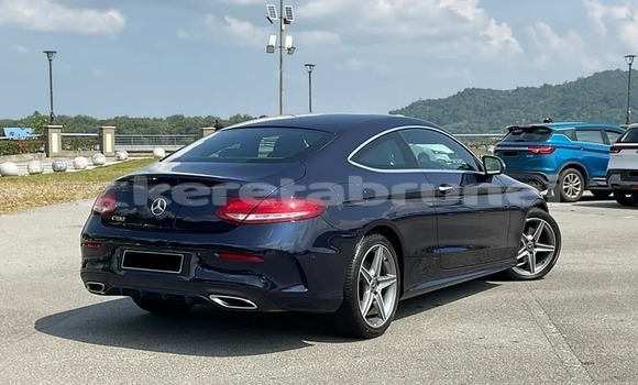 Buy Used Mercedes-Benz C–Class Blue Car in Bandar Seri Begawan in Brunei-Muara Buy Used Mercedes-Benz C–Class Blue Car in Bandar Seri Begawan in Brunei-Muara