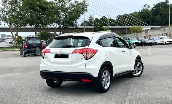 Buy Used Honda HR–V White Car in Bandar Seri Begawan in Brunei-Muara