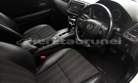 Buy Used Honda HR–V White Car in Bandar Seri Begawan in Brunei-Muara Buy Used Honda HR–V White Car in Bandar Seri Begawan in Brunei-Muara