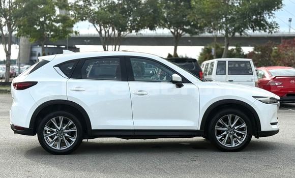 Buy Used Mazda CX-5 White Car in Bandar Seri Begawan in Brunei-Muara Buy Used Mazda CX-5 White Car in Bandar Seri Begawan in Brunei-Muara