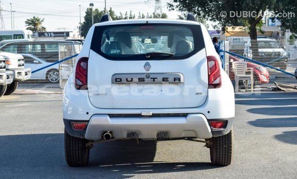 Buy Import Renault Duster White Car in Import - Dubai in Belait