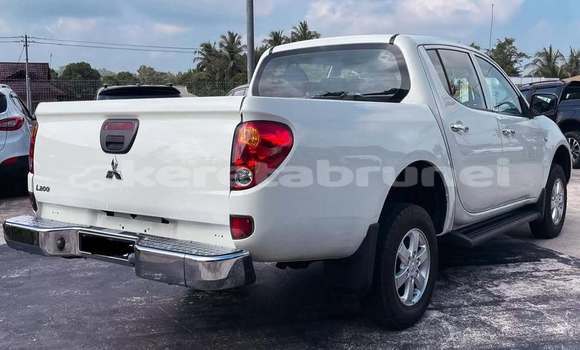 Buy Used Mitsubishi L200 White Car in Bandar Seri Begawan in Brunei-Muara Buy Used Mitsubishi L200 White Car in Bandar Seri Begawan in Brunei-Muara