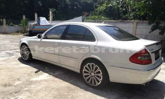 Buy Used Mercedes Viano Other Car in Bandar Seri Begawan in Brunei-Muara Buy Used Mercedes Viano Other Car in Bandar Seri Begawan in Brunei-Muara