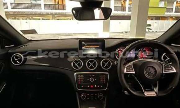 Buy Used Mercedes Viano Other Car in Bandar Seri Begawan in Brunei-Muara Buy Used Mercedes Viano Other Car in Bandar Seri Begawan in Brunei-Muara