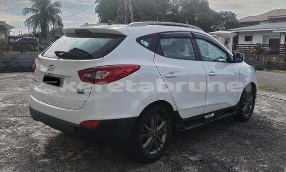 Buy Used Hyundai Tucson Other Car in Bandar Seri Begawan in Brunei-Muara Buy Used Hyundai Tucson Other Car in Bandar Seri Begawan in Brunei-Muara