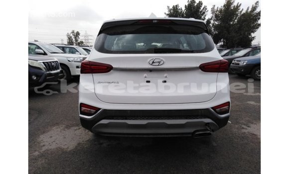 Buy Import Hyundai Santa Fe White Car in Import - Dubai in Belait Buy Import Hyundai Santa Fe White Car in Import - Dubai in Belait