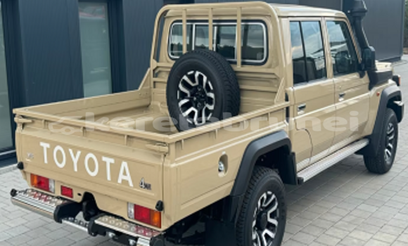 Buy Used Toyota DA Brown Truck in Import - Dubai in Belait