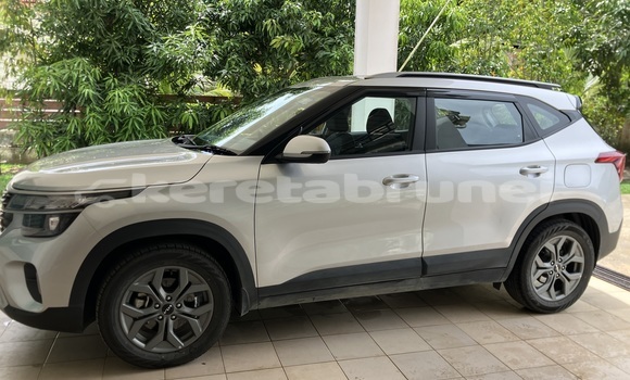 Buy Used Kia Sportage Silver Car in Bandar Seri Begawan in Brunei-Muara Buy Used Kia Sportage Silver Car in Bandar Seri Begawan in Brunei-Muara