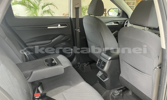 Buy Used Kia Sportage Silver Car in Bandar Seri Begawan in Brunei-Muara Buy Used Kia Sportage Silver Car in Bandar Seri Begawan in Brunei-Muara